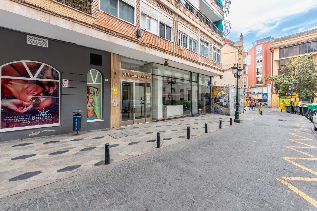 Ferienwohnung Plaza Del Teatro Málaga Exterior foto